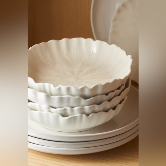 Anthropologie LILYPAD PASTA BOWL Style No. 79396065 NWT - Picture 2 of 5